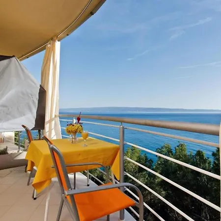Comfy With Its Own Balcony * Split
